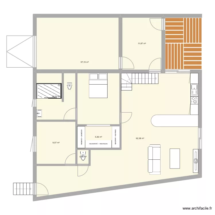 Maison Maman. Plan de 7 pièces et 138 m²