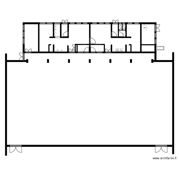 Gymnase. Plan de 9 pièces et 441 m2