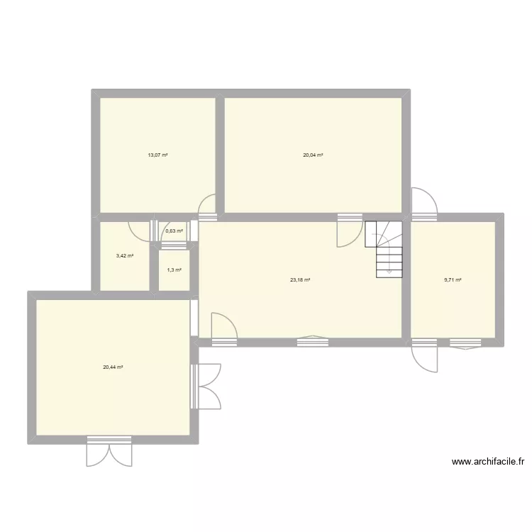 nimes. Plan de 8  et 92 m²